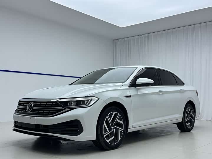 Sagitar 2023 280TSI DSG surpasses Lite version