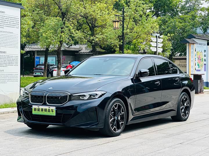 BMW i3 2024 eDrive 40L Night Package
