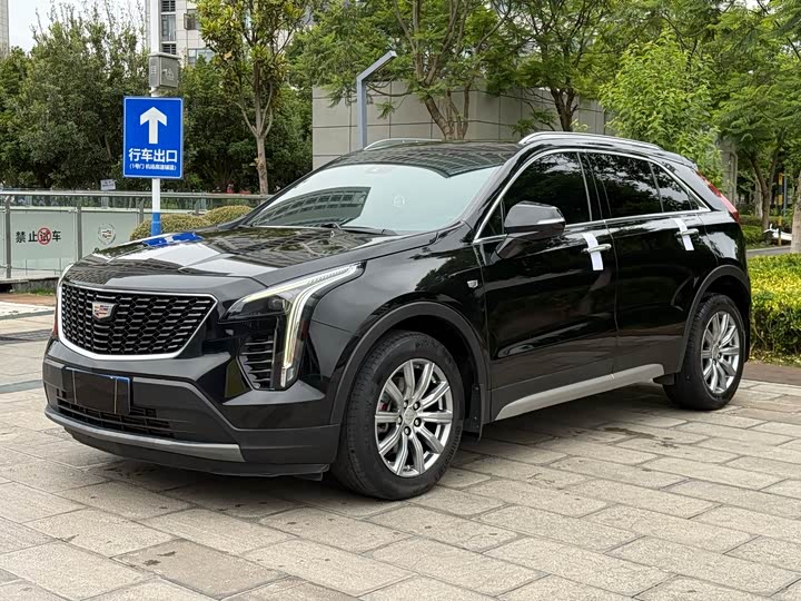 Cadillac XT4 2022 28T two-wheel drive premium model