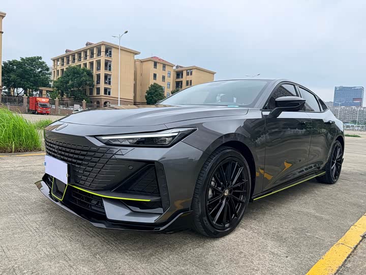 Changan UNI-V 2022 1.5T sports version