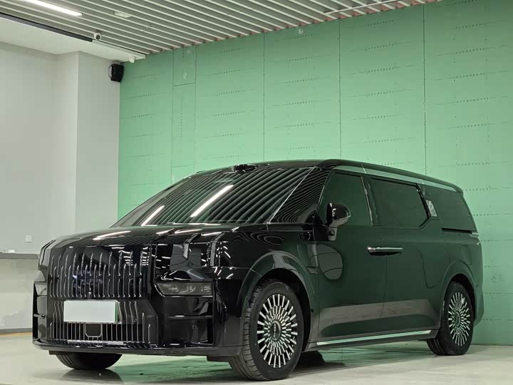 Zeekr 009 2024 6-Seater Executive AWD 108kWh