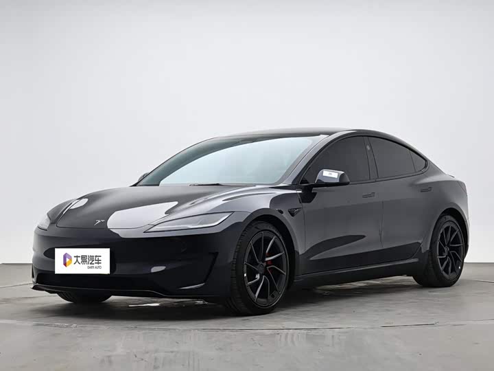 Model 3 2024 high-performance all-wheel drive version