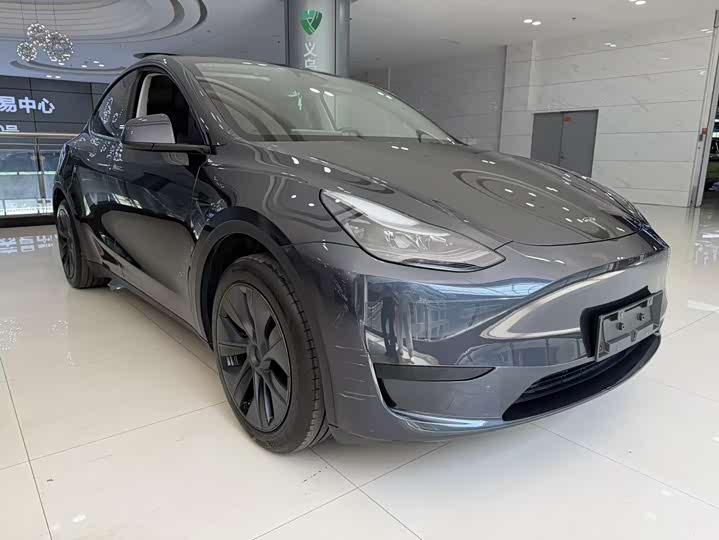 Model Y 2024 rear-wheel drive version
