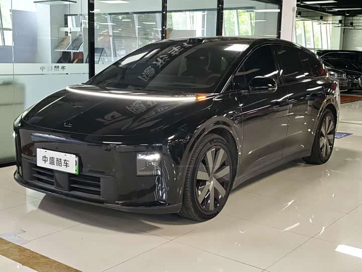 Ideal i6 2025 four-wheel drive standard version
