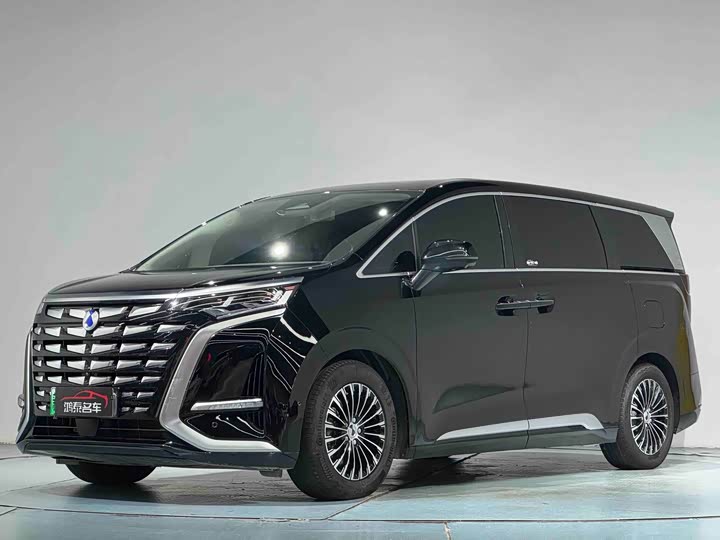 Denza D9 2024 DM-i 980 four-wheel drive flagship model