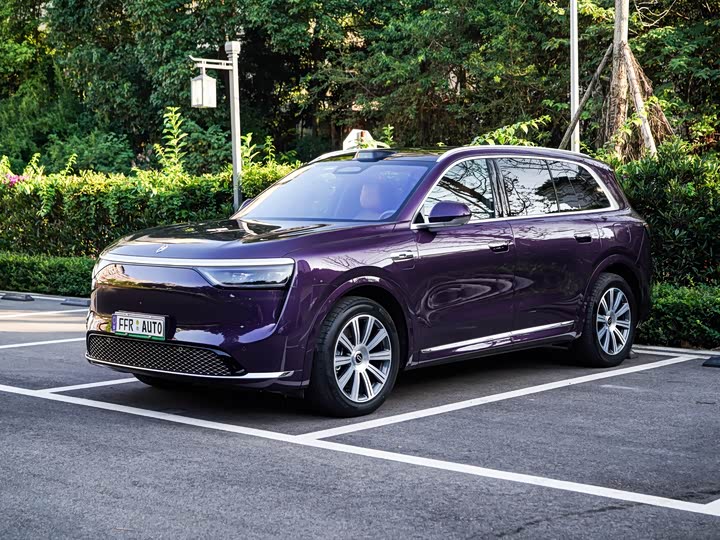 Wenjie M8 2025 pure electric Max six-seat long-range version (896-line lidar)