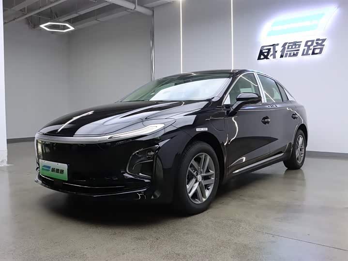 Hongqi E-QM5 2025 500km rental version