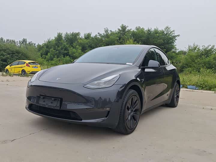 Model Y 2024 long-range all-wheel drive version