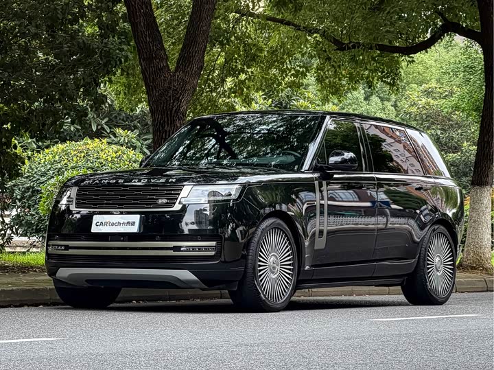 Range Rover 2023 Model Year Facelift 3.0 L6 400PS HSE Long Wheelbase
