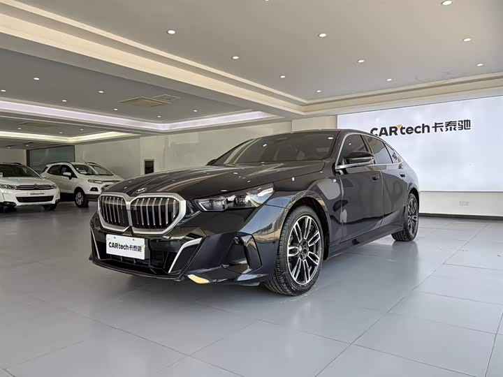 BMW 5 Series 2025 530Li Leading M Sports Package