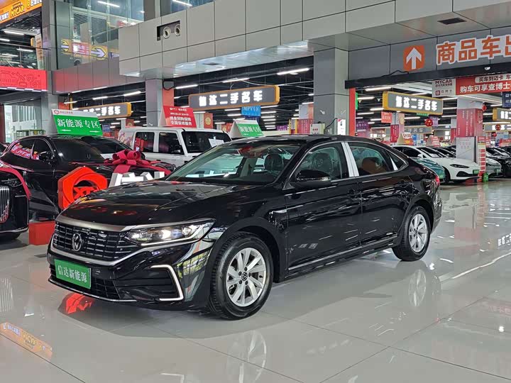 Passat Plug-in Hybrid 2025 430PHEV Hybrid Business Edition