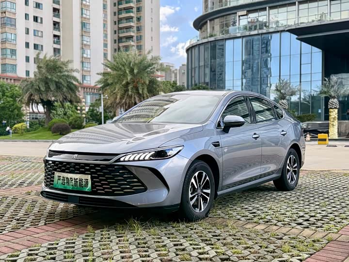 Qin PLUS 2025 DM-i Smart Driving Edition 120KM Transcendent Type
