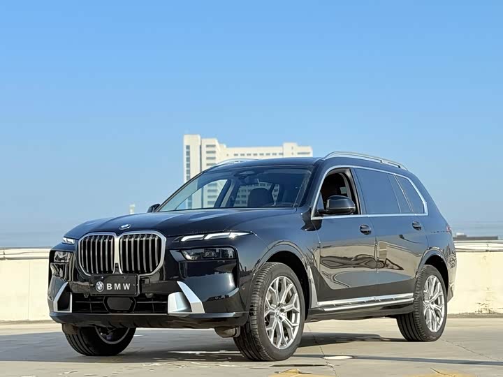 BMW X7 2024 xDrive40i Leading Luxury Package
