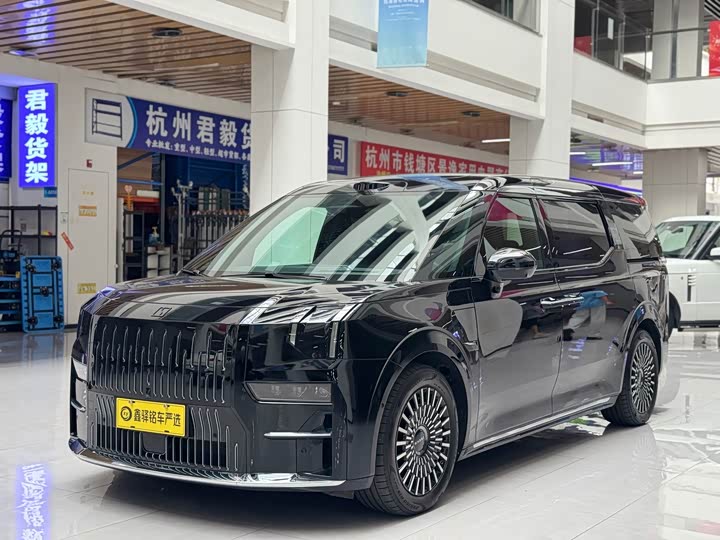 Zeekr 009 2024 6-Seater Executive AWD 108kWh