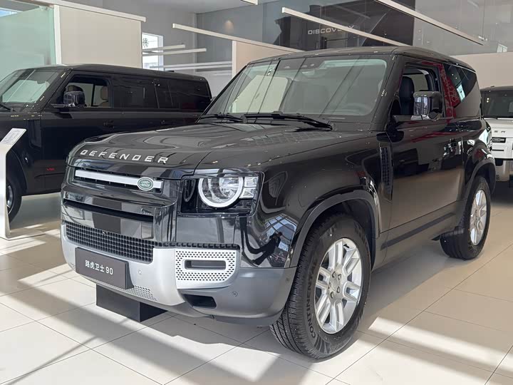 Land Rover Defender 2025 90 2.0T P300 S
