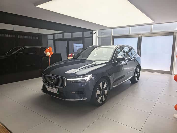 Volvo XC60 plug-in hybrid 2025 plug-in hybrid long-range four-wheel drive Zhiya luxury version