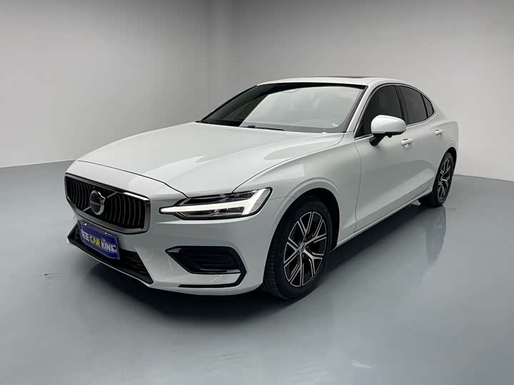 Volvo S60 2025 B4 Zhiyi Luxury Edition
