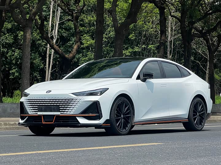 Changan UNI-V 2023 1.5T exclusive model